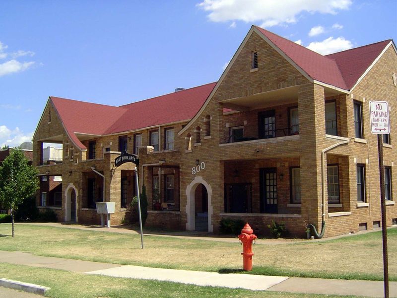 The Lincoln Terrace Apartments, built in 1948.
