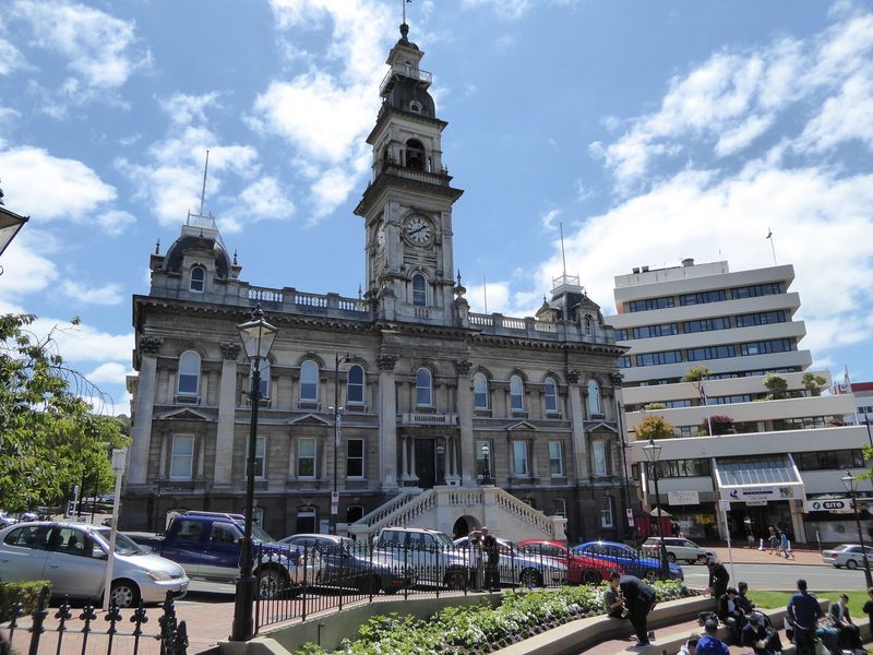 Here's the Municipal Chambers, built in 1880 and overlooking the center of the Octagon. You can see from the slope of the land that we've mo