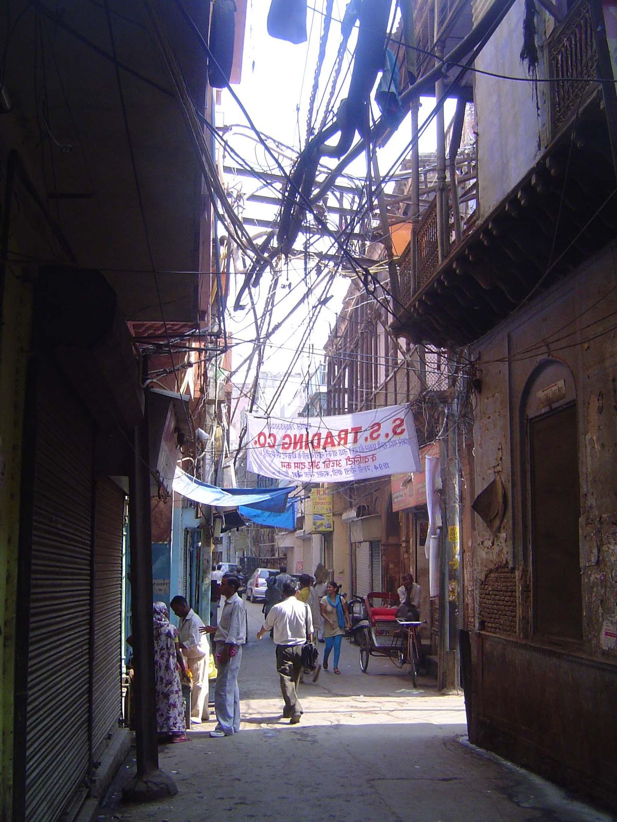 Look much different? This is the first of a dozen or so photos taken in 2010 on a little stroll into the Sita Ram Bazaar, officially the Kuc