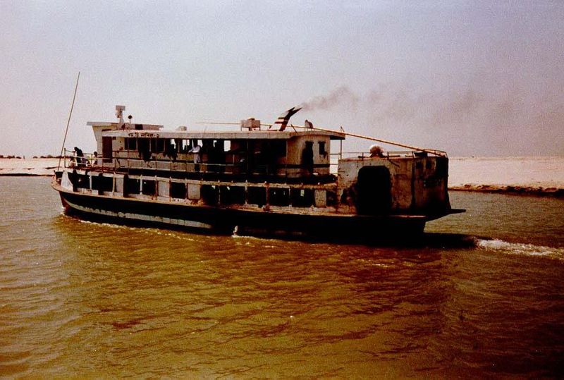 The highway west from Dhaka to Kushtia comes abruptly to the Brahmaputra locally called the Jamuna River at Aricha, just above the river's c