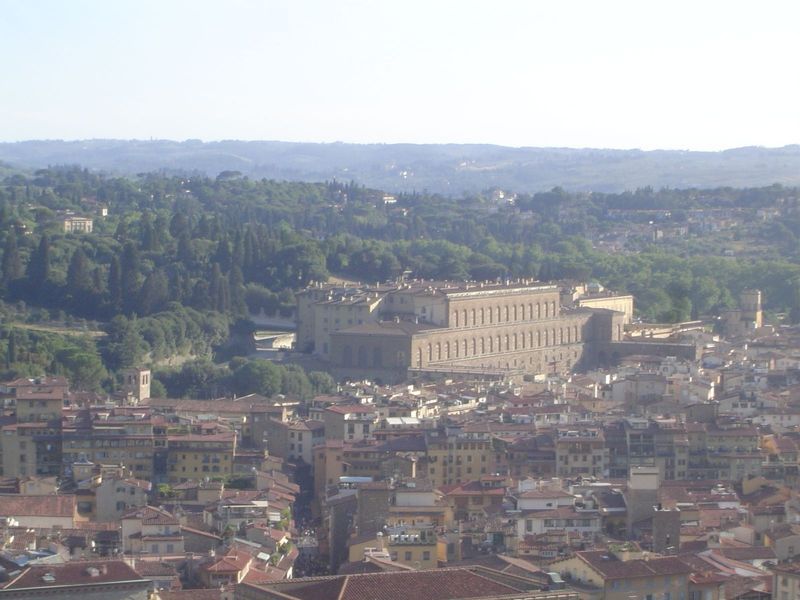 A zoomed view of the Pitti Palace; behind it are the Boboli Gardens, which were originally quarries for the hard sandstone—pietra dura—emplo