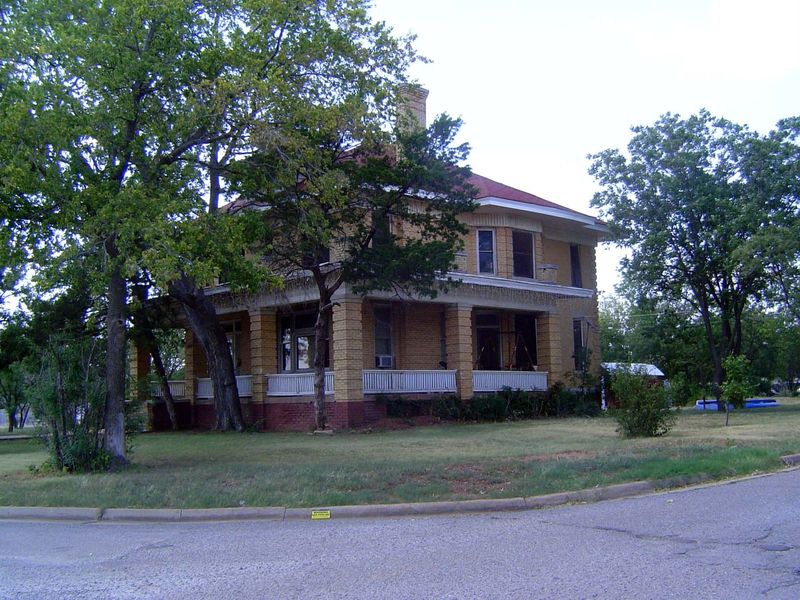 Here's 141 NE 26th, in the southwest quarter of Section 22, 12 North, 3 West. It was built in 1911 and sits on a nearly square lot measuring