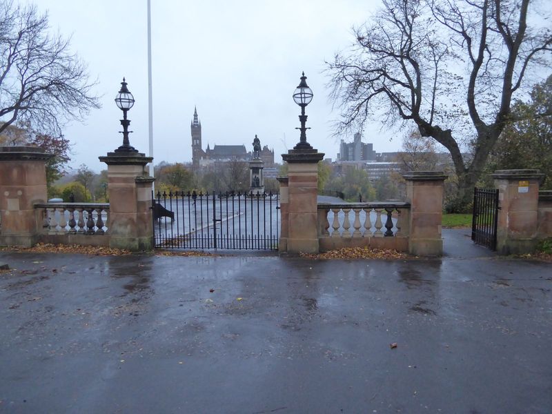 We've climbed back up to Park Circus and have headed west to the Kelvingrove Park, those lowlands unsuited to residential development. See t