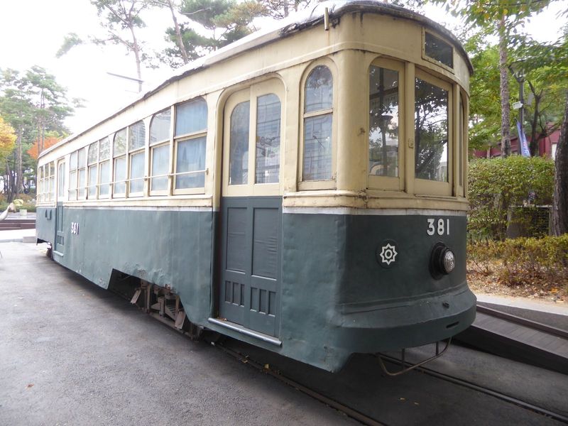Ding, ding! In 1904 the American Korean Electric Company began running streetcars in Seoul. The Japanese took the system over; here's one of