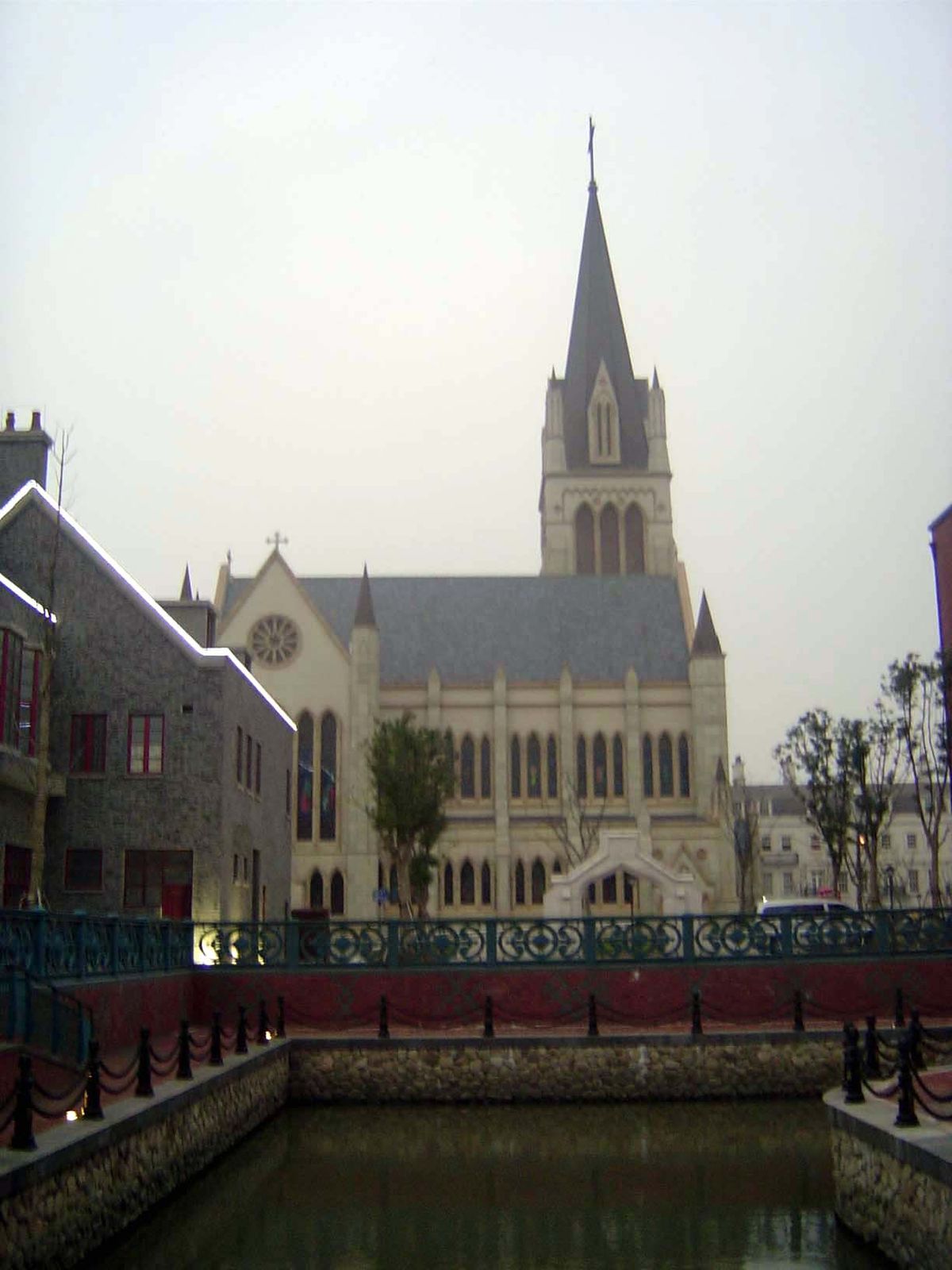 Rising above the canal, this church or likeness of a church was conceived as a wedding chapel, but there have been press reports that it mig
