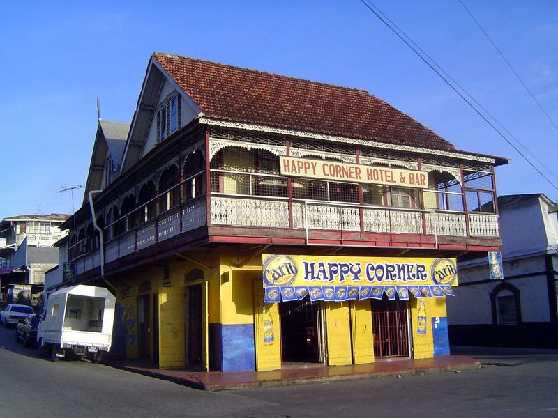 Hotel in downtown San Fernando.