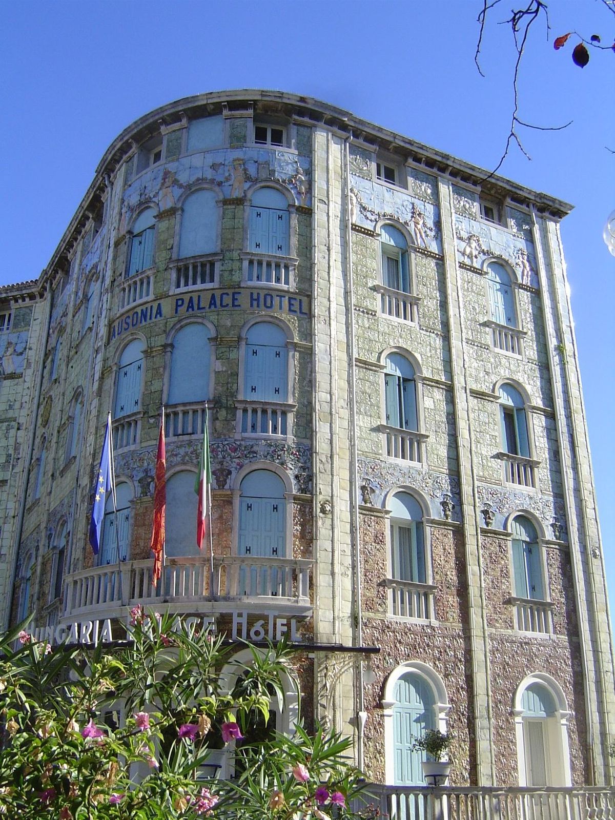 The more flirtatious Hungaria Palace Hotel, opened in 1905 and tiled in 1914.