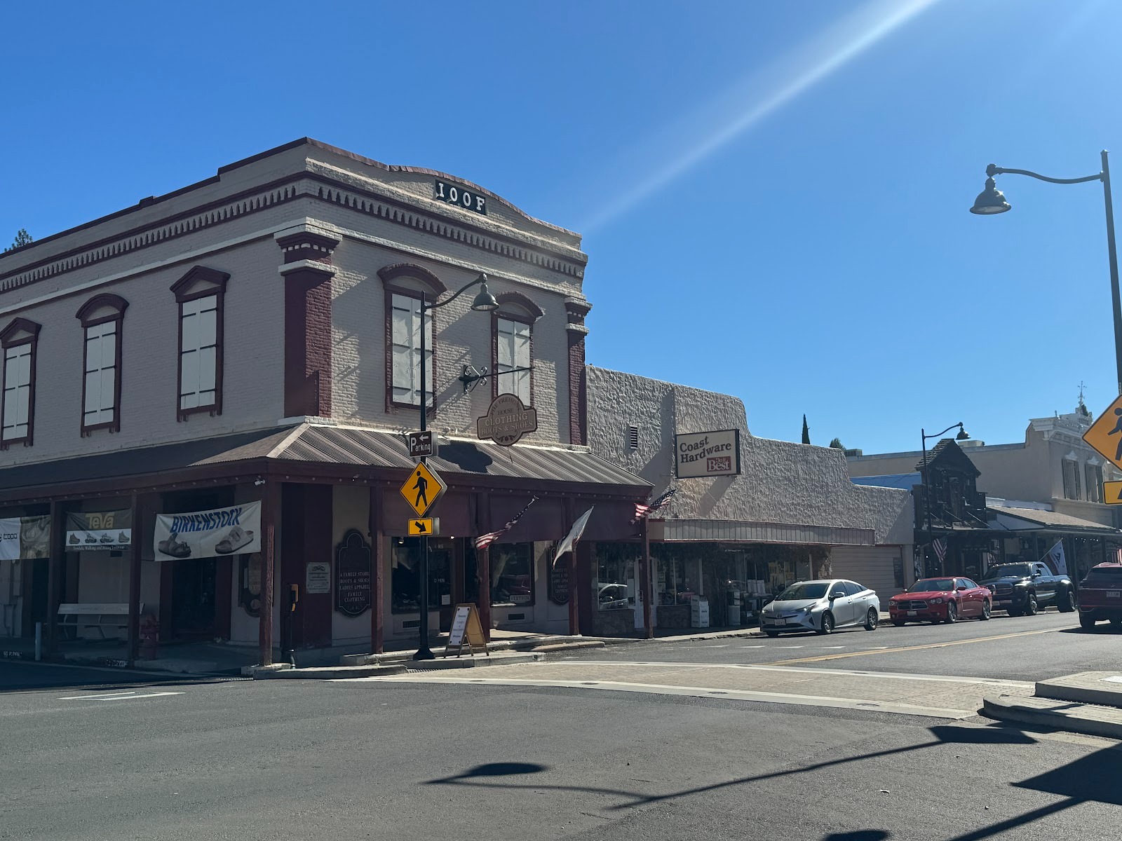 Here's that IOOF building again.  A lurking question: what is the appeal of this place?  The buildings in and of themselves are no more than