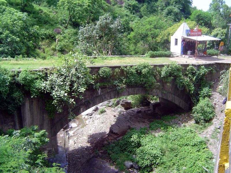 A bridge on the old, bypassed road.