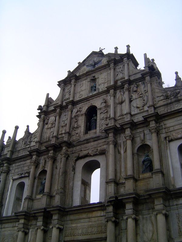 The facade was designed by Father Carol Spinola and followed the instructions of St. Charles Borromeo to build on a hill approached with ste