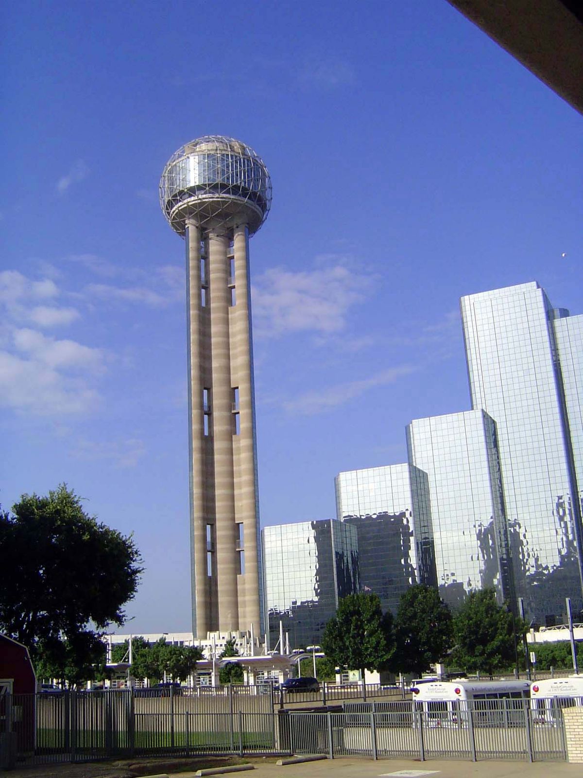 The Reunion Tower is part of the Hyatt Regency Hotel from 1978. This was another Welton Becket project, 20 years after the Southland Center.