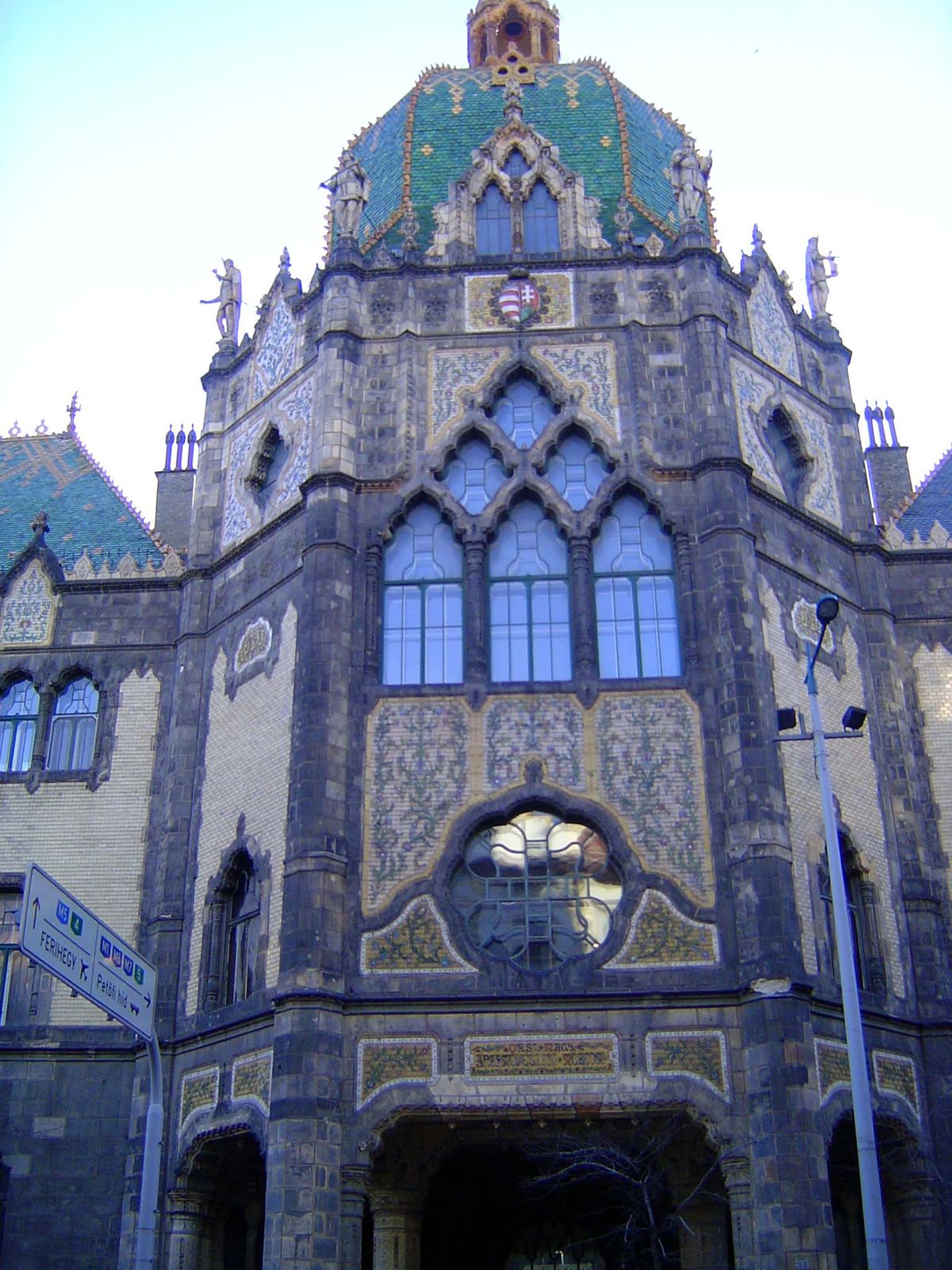 Frontal view.