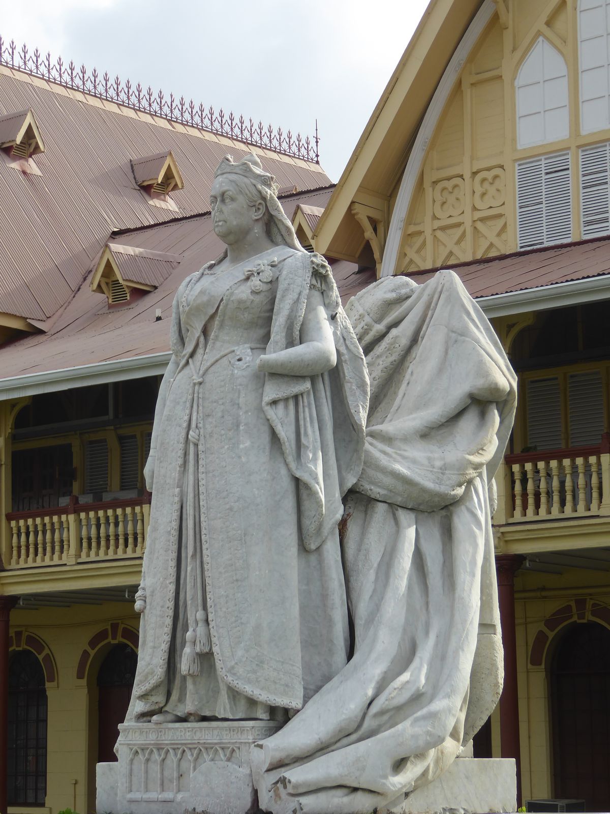Guppy noticed as well what he called the "dumpy" statue of Queen Victoria. Perhaps she had already lost her hand.

Guppy himself 1925-2012 w