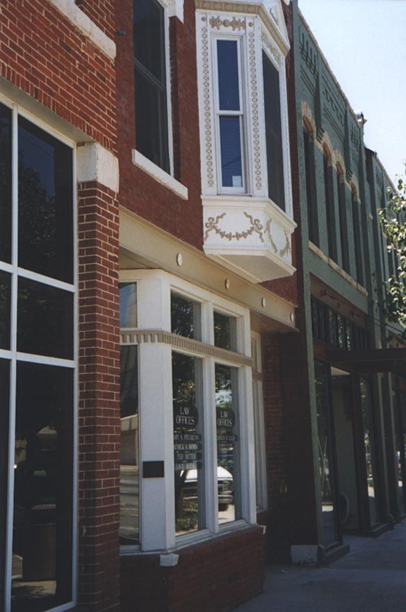 Others were better, like this unusual but not unique bay window on the Alden Building, circa 1920.