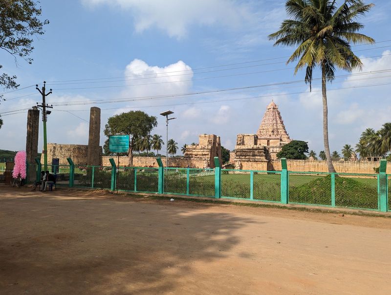 We're between Kumbakonam and Chidambaram and at the parking lot in front of the jawbreaking Gangaikondacholapuram Temple.  Built by Rajendra