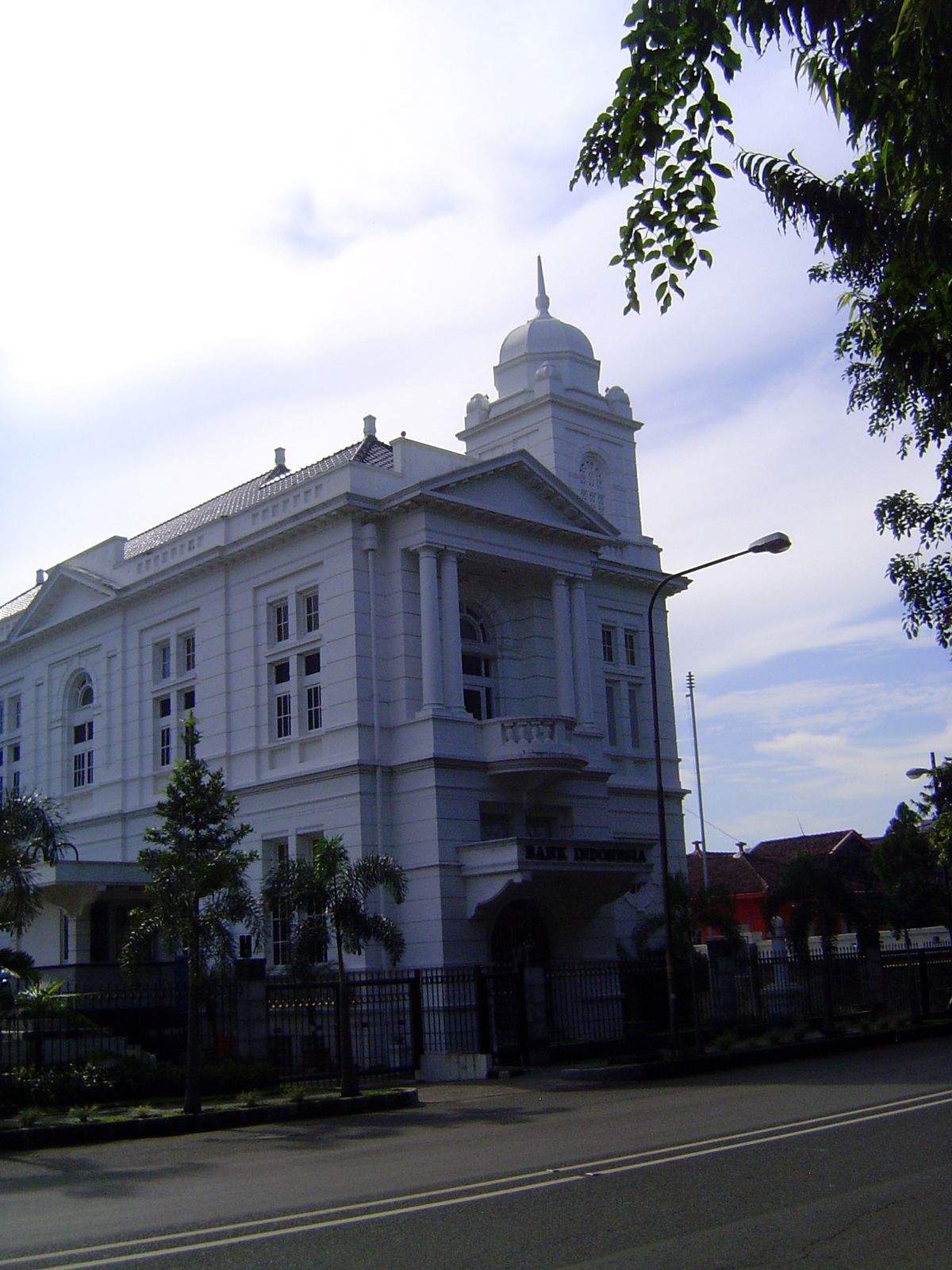 The former Javasche Bank, built in 1921. The bank, which functioned as the Dutch central bank, was reorganized as the Bank of Indonesia in 1