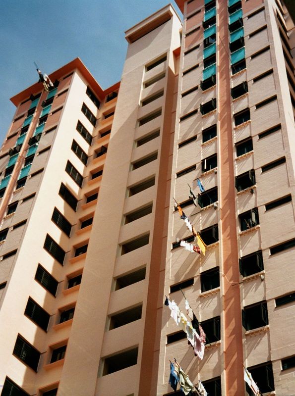 In the 1930s, Singapore had a population of about 600,000 people. Most lived in kampongs or villages that planners described as squalid and 
