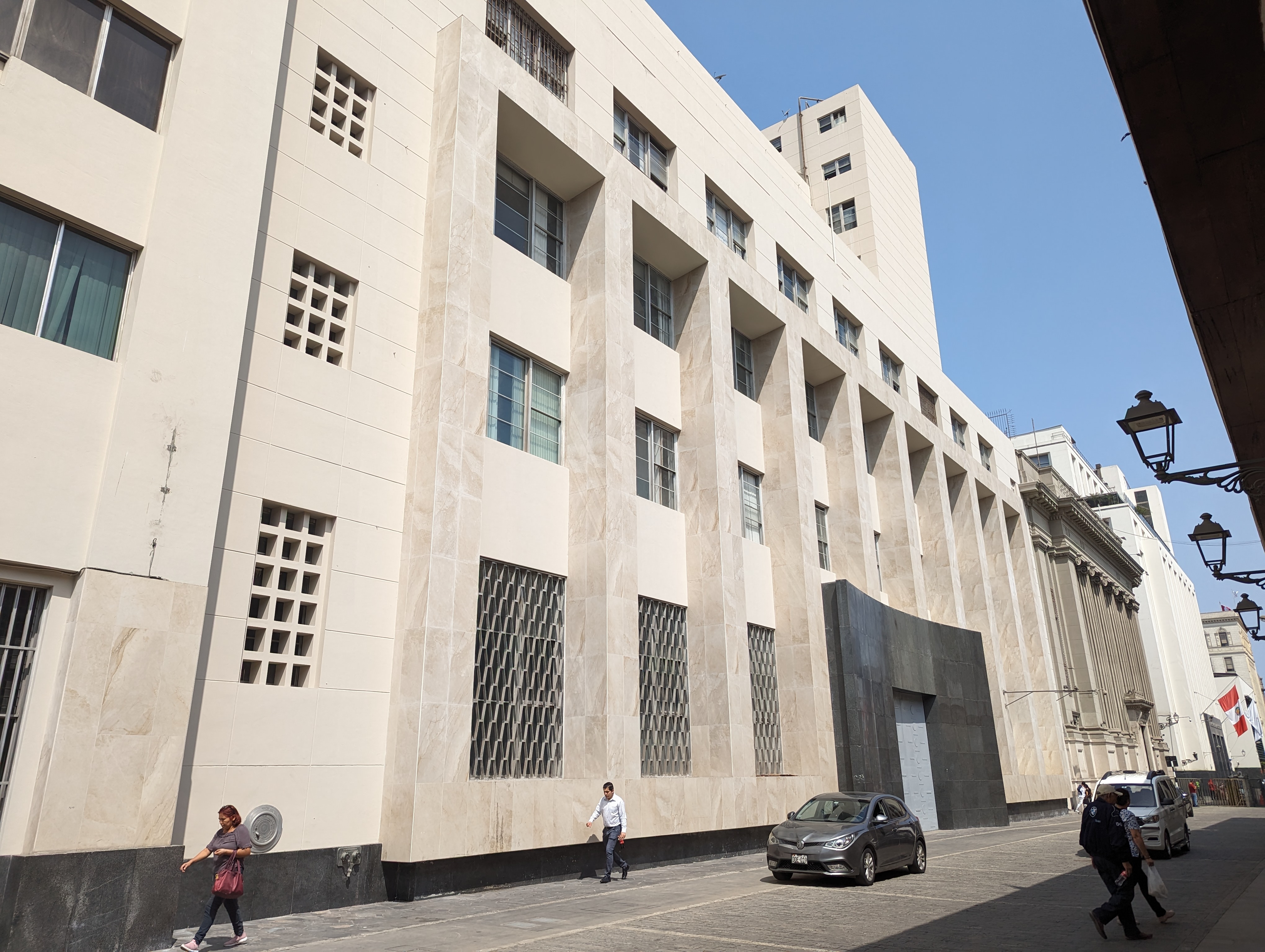 In 1988, UNESCO "inscribed" the old city as a world heritage site, but the Banco de Credito del Peru got in under the wire.