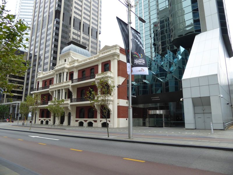 A successful miner, John De Baun, built what was the lavish Palace Hotel in 1895; it's now the forecourt of BankWest. Perth has a fine colle