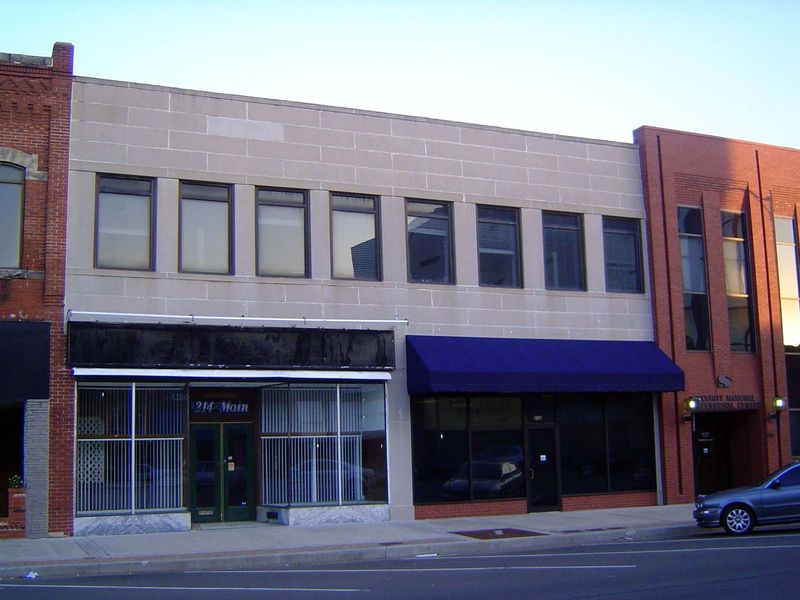 The old Woolworth's building has been blandly renovated but remains empty 2017.