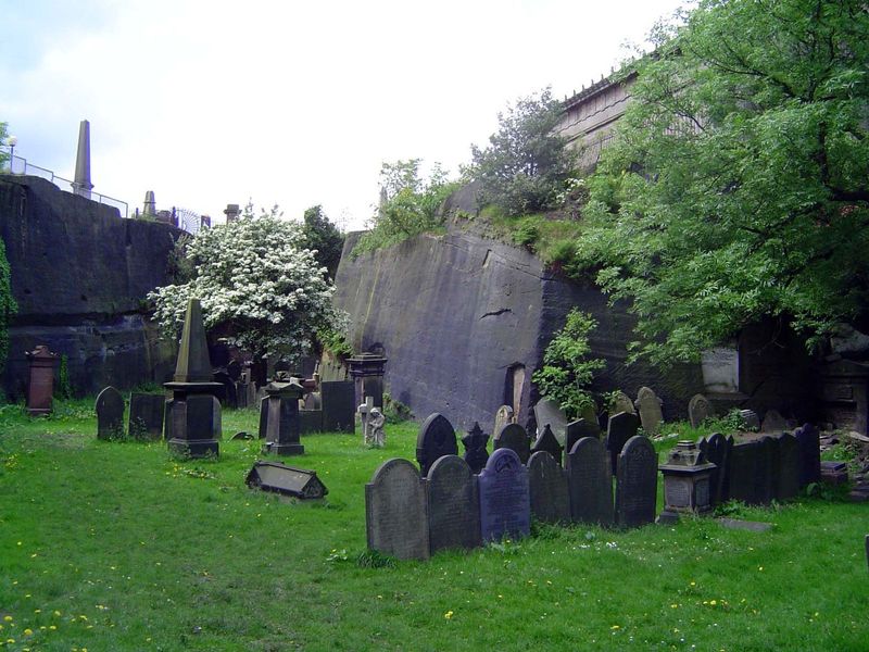 Behind the cathedral there's an old quarry, long ago converted to a cemetery, St. James.