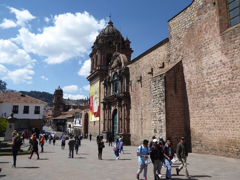 Given blocks and mortar, I might with a bit of practice build a wall like this. Inca walls? Not a prayer.
