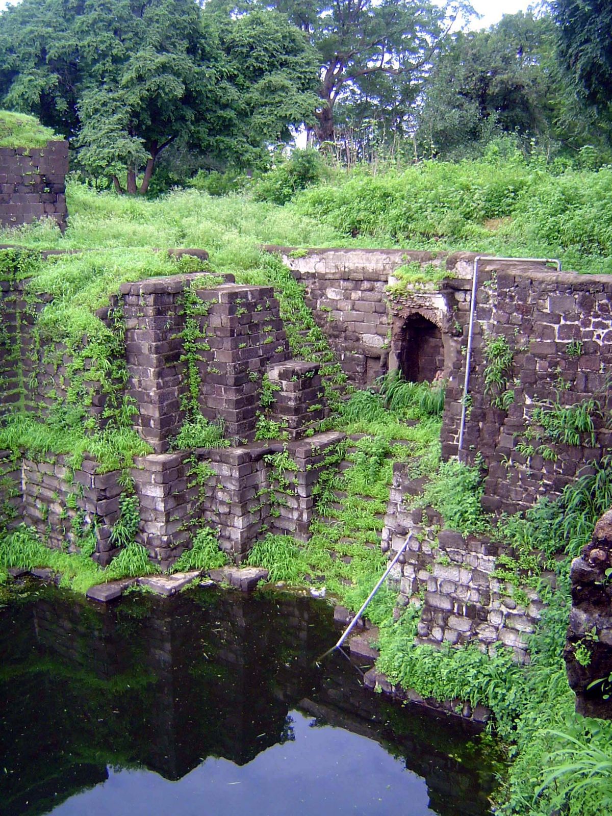 The women are not on display, and neither is most of the city they knew, except for the hilltop fortress. This step well, dedicated to the g