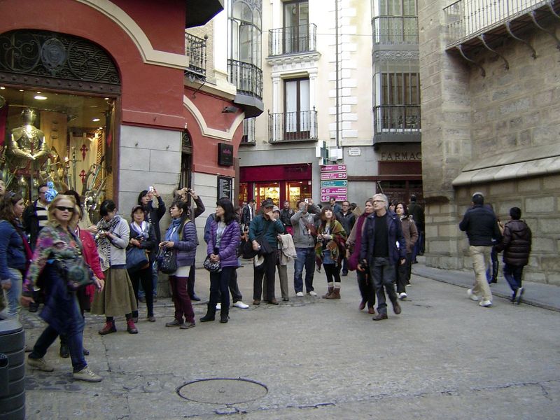 Photos of empty streets must be contrived, because by midday there are lots of visitors.