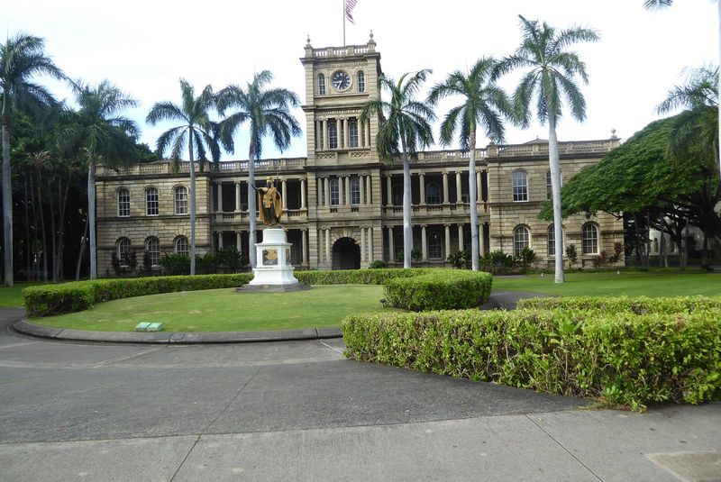 Two blocks away, a palace was built for Kamehameha V. It's Aliiolani Hall, "House of the Heavenly Chiefs." Kamahemeha died in 1872, however,