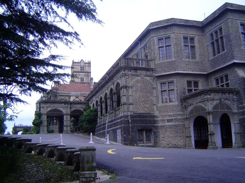 Buck wrote, "A small tower surmounts the house from which flies the flag which denotes the presence of the Viceroy in Simla. In this tower a