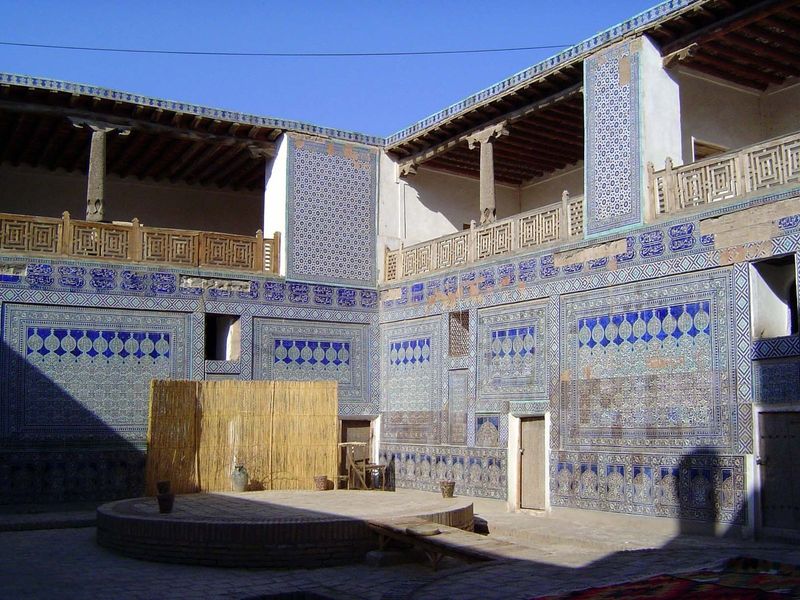 Every side is tiled.