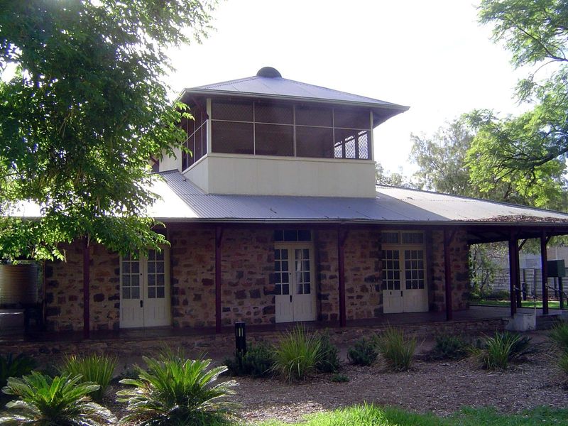 Nearby, the Old Courthouse was built in 1928 and is now the office of the Northern Territory Film Office.