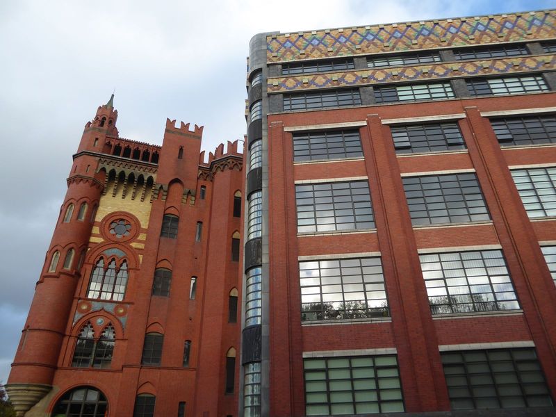 Another side of the building.

Williamson is uncharacteristically objective: the building, she writes, was "created with crimson Ruabon bric