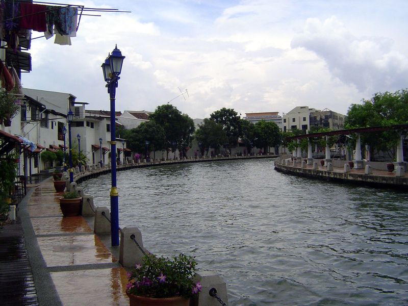 Reminds you of Singapore? Lifeless, you say? Of course, but very tastefully so.
