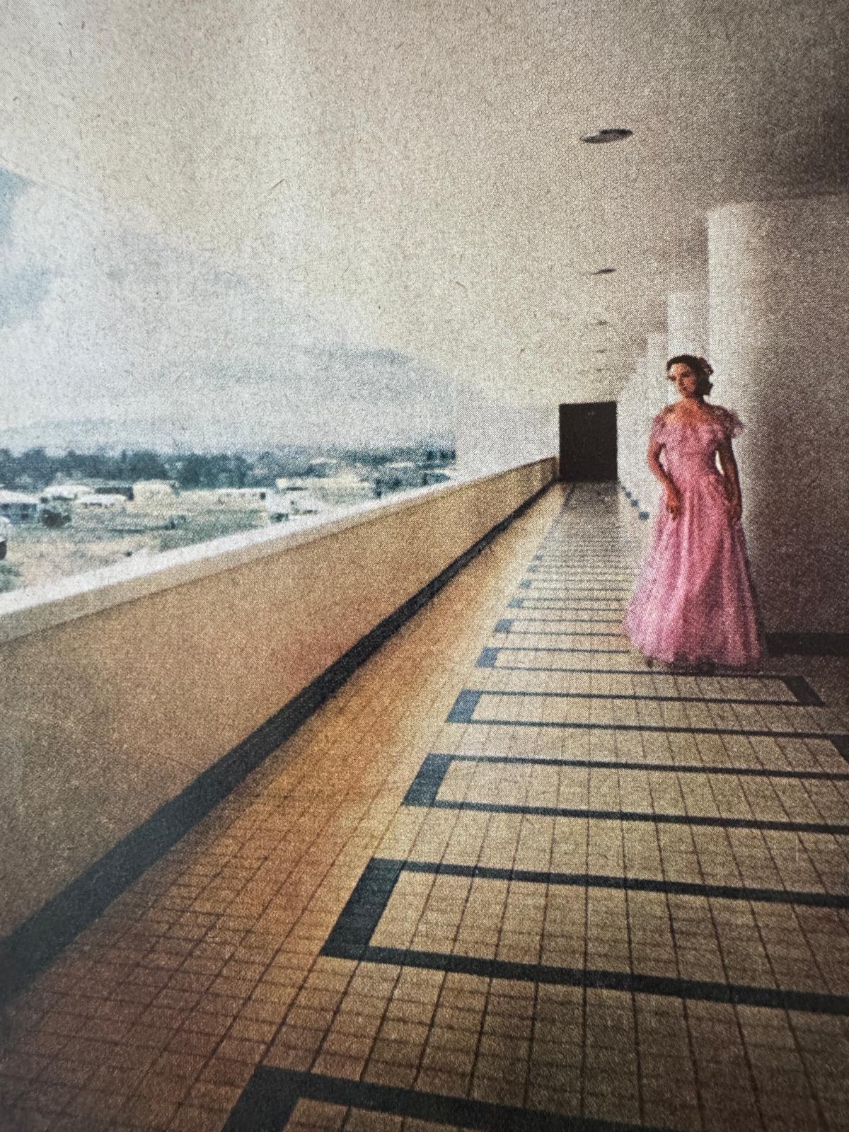 Another photo from the same issue.  What astonishes me is the emptiness beyond the wall.  Stone himself referred to the hotel's "magnificent