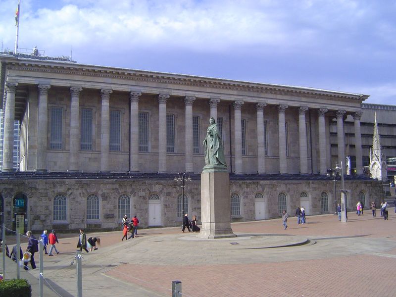 Another view, with the widow standing apple in hand. The sculptor was Thomas Brock, and the statue was unveiled 12 days before Victoria died