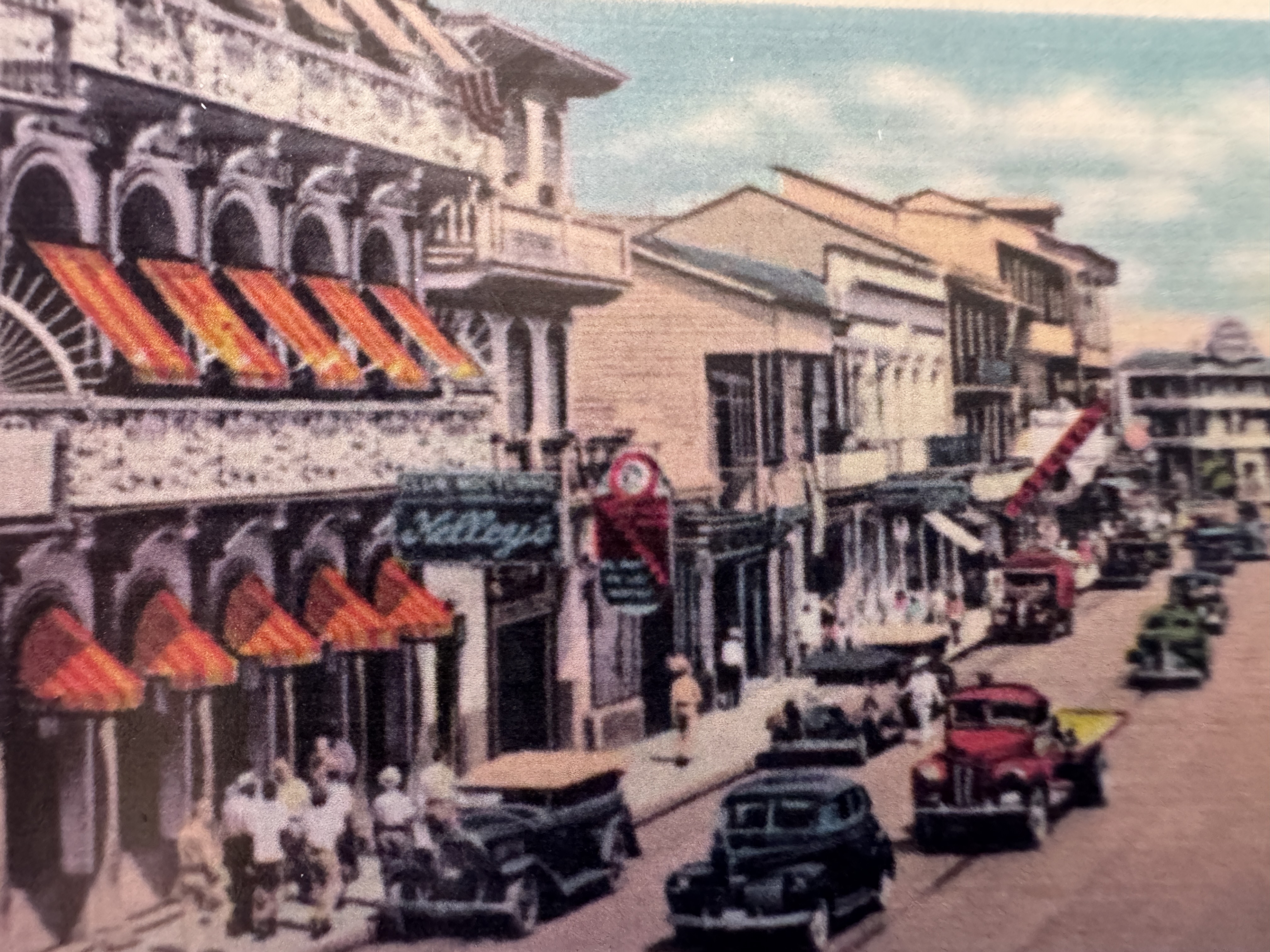 Here it is in a 1940's postcard. Edith Crouch, Architecture of the Panama Canal Zone, 2014, p. 411