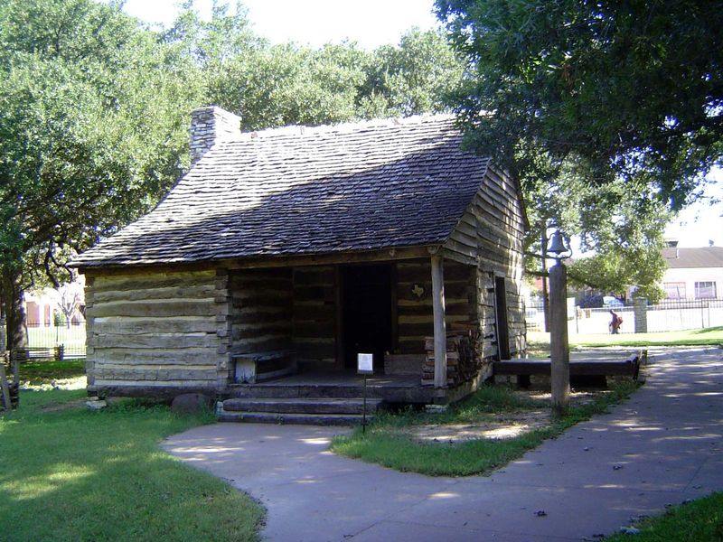 An even simpler house in the museum. It's the Miller log cabin, built in 1847 in what is now Oak Cliff, on the west side of the Trinity.