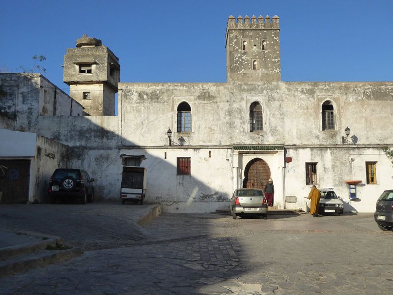 Inside there's a parking area glamorized as the Place du Tabor Espagnol or "Spanish drum." On the far side is the Borj Naam, with more Armst
