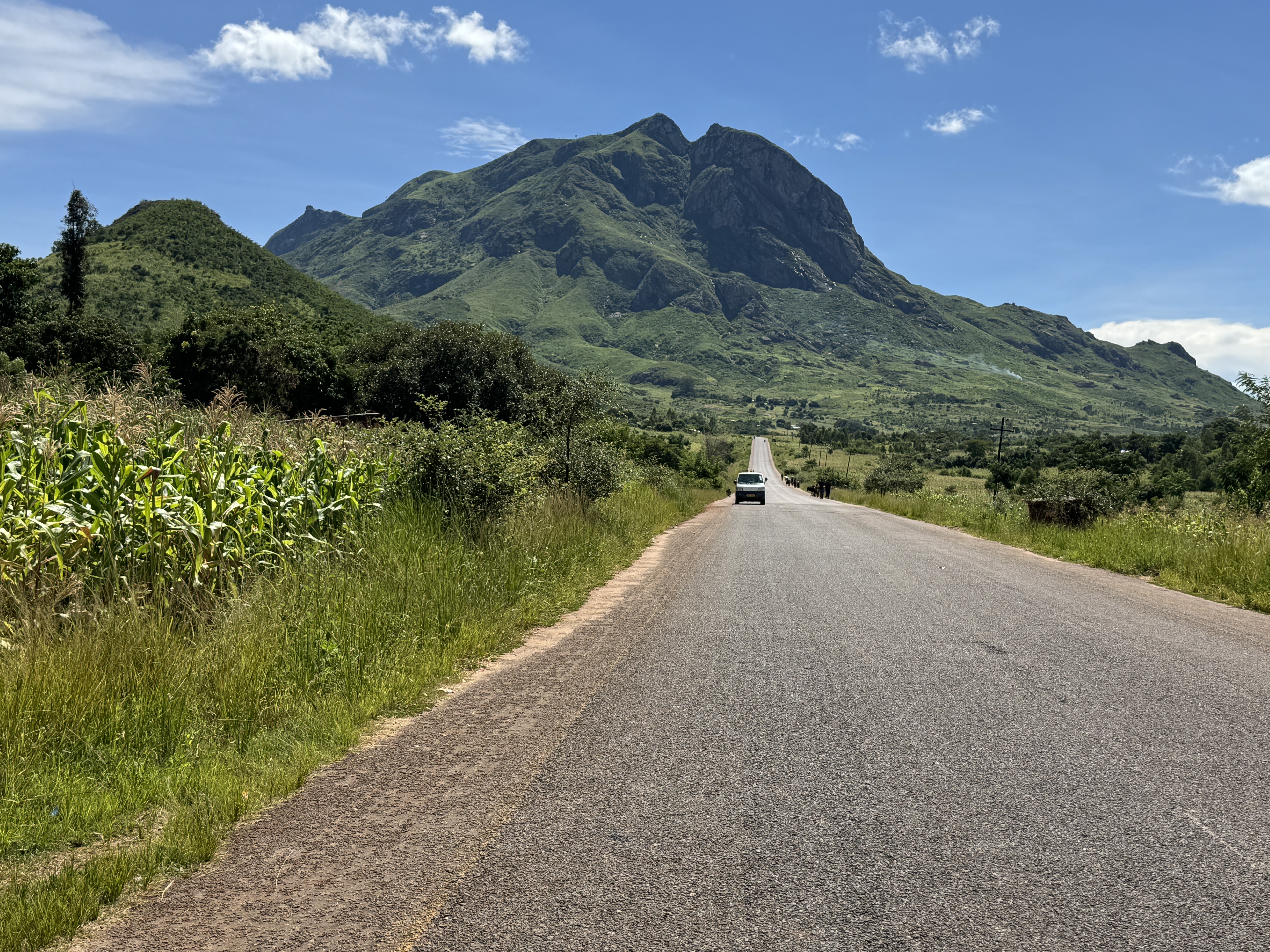 Perhaps the best known is this one,  Chiradzulu.  We're going to head a bit up onto its slope.  Most highways in at least this part of Malaw