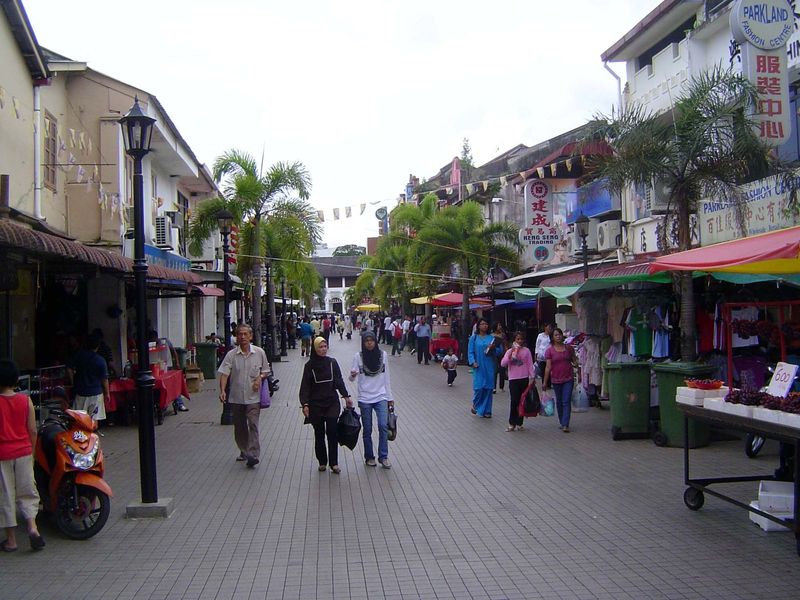 One street has been converted to a pedestrian mall. It's India Street, originally Kling Street.