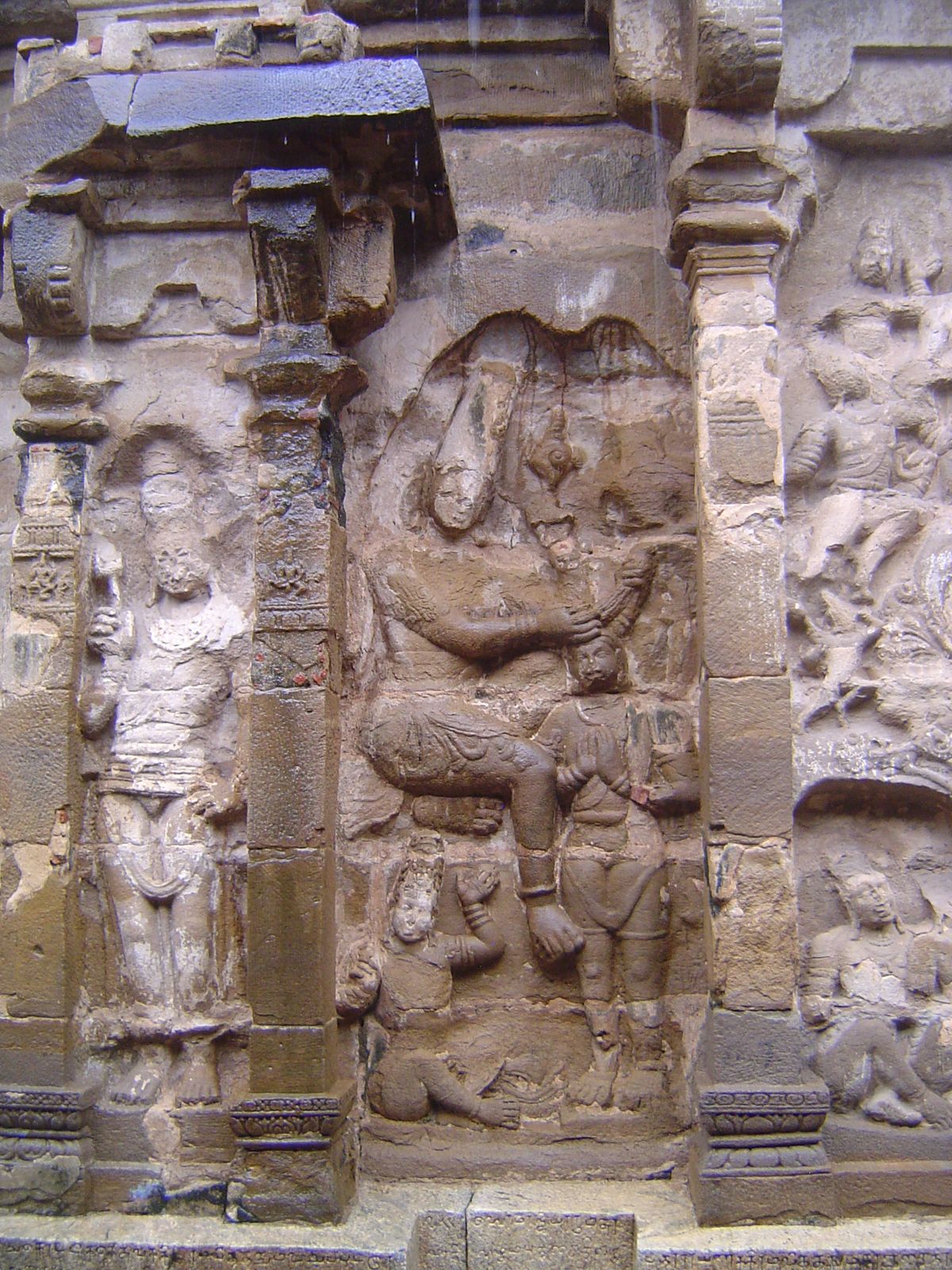 Bhagavan honors Dhruva, the pole star, by giving him a realm of his own, also called Dhruva. Bhagavan ties a cloth around Dhruva's head, sig