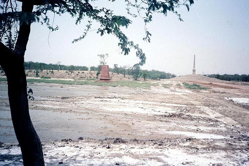The previous picture was taken in 1980; this one in 2006. Not a lot of change.