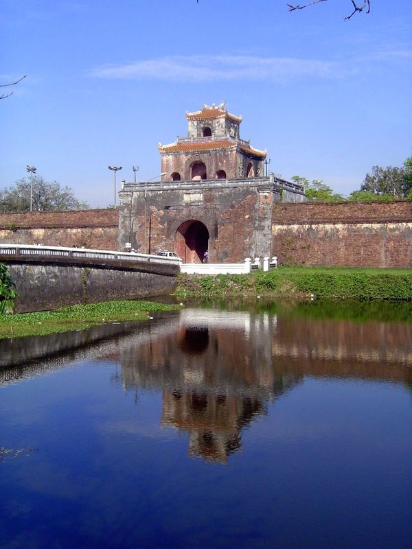 There are deviations from the Chinese ideal. One is that the city is not cardinally oriented but instead is aligned with the river. Another 