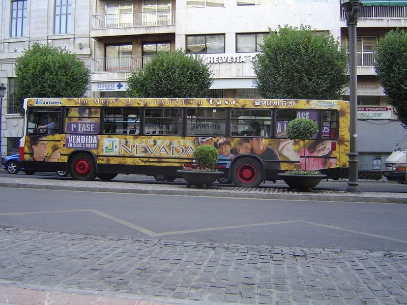 At the perimeter of the Juderia, wide avenues—here Menendez Pelayo—wrap the old city on the north, east, and south. The Quadalquiver hems it