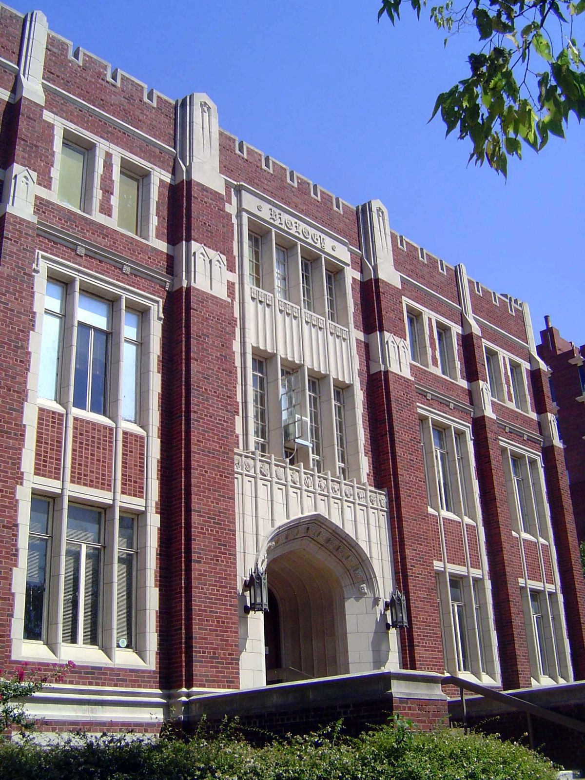 Gothic prevailed until World War II. Here is one of its last gasps, Richards Hall, built as a biology building in 1935 with WPA funds. The d