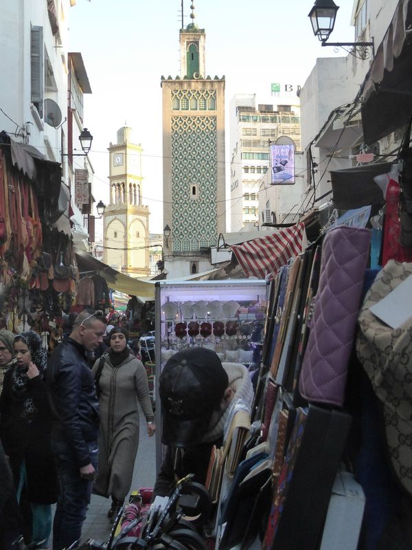 Now we have the clocktower and the Jama Mosque's minaret. The street has a name—Chakan Arsalane—but it's better to just navigate like a Cana