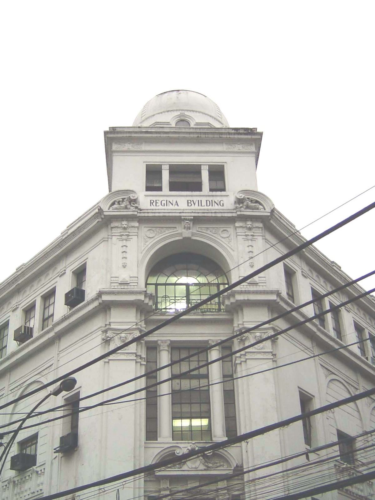 The Regina Building was once the headquarters of insurance companies—for example, Provident Insurance, now the Spanish-owned Mapfre Asia. Th
