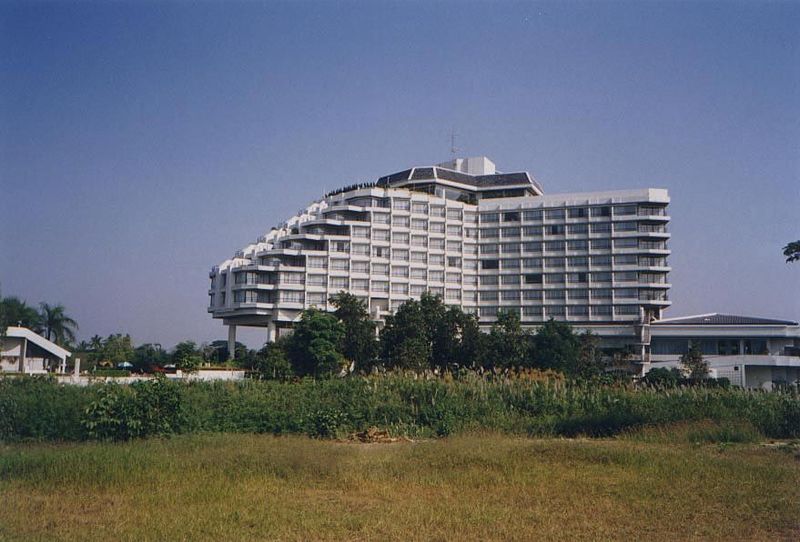 Chiang Rai's top hotel, viewed from a respectful distance.