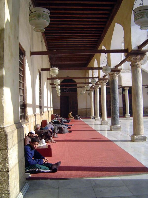 The fame of this mosque and its university is such that it's a lot more crowded than any other mosque on this tour. Access for non-Muslims u